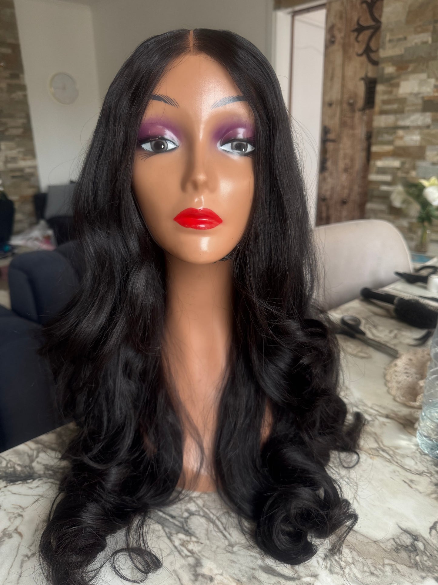 Perruque Kim semi-ondulé